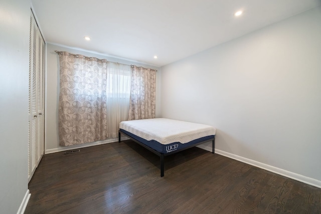 7013 W Greenleaf St, Niles, IL 60714 - bedroom with wood finished floors and recessed lighting