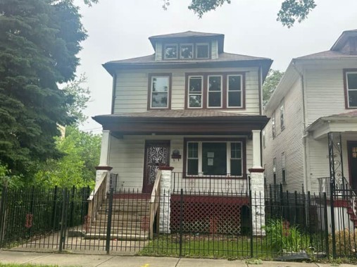 11833 S Indiana Ave, Chicago, IL 60628 - photo 2