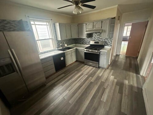 11833 S Indiana Ave, Chicago, IL 60628 - photo 8