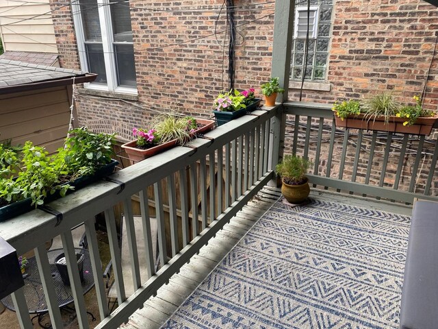 853 N Hoyne Ave, Chicago, IL 60622 - view of balcony
