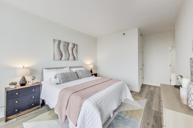 1841 S Calumet Ave Unit 1808, Chicago, IL 60616 - bedroom featuring light wood finished floors and baseboards