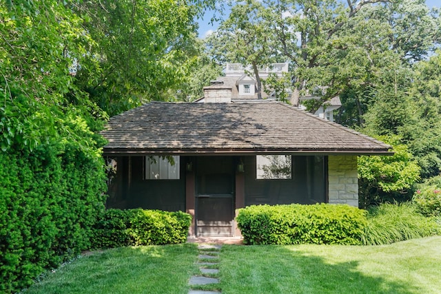 545 Sheridan Rd, Winnetka, IL 60093 - view of front of house with a front yard