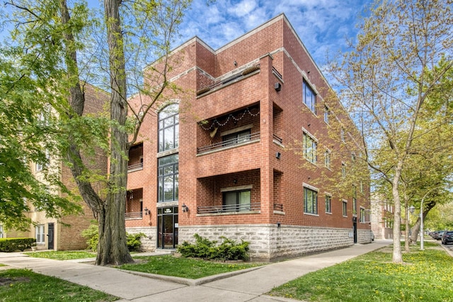 2656 N Hamlin Ave Unit 1W, Chicago, IL 60647 - view of building exterior
