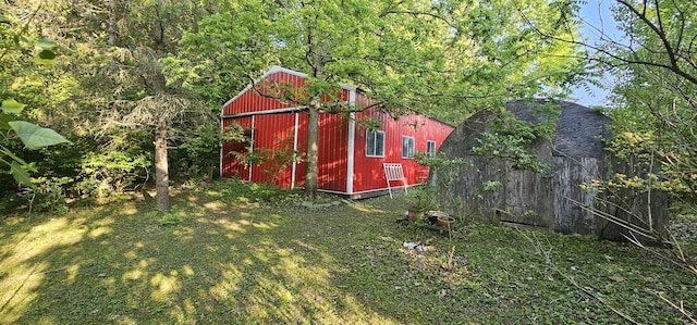 2S720 Nelson Lake Rd, Batavia, IL 60510 - view of grassy yard with an outdoor structure