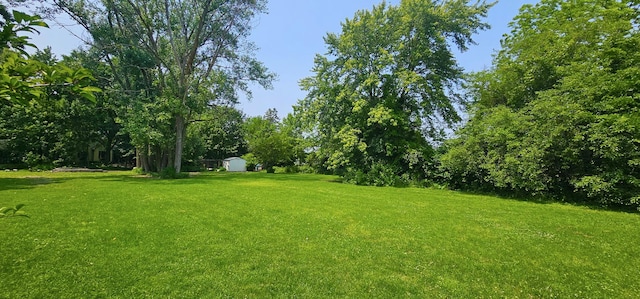2S720 Nelson Lake Rd, Batavia, IL 60510 - view of grassy yard featuring a storage shed