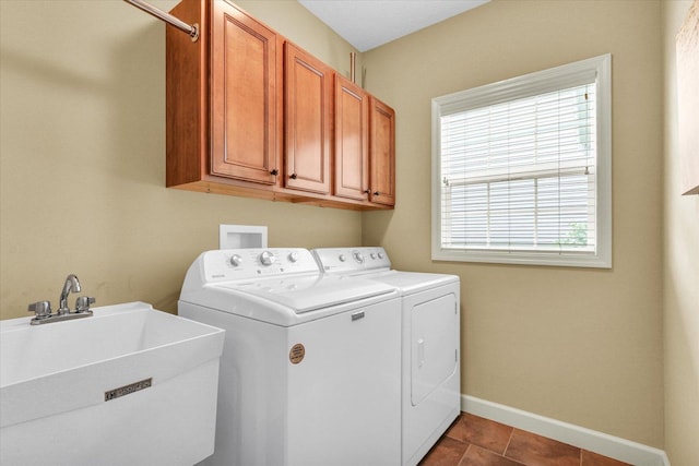 407 Banbury Ln, Savoy, IL 61874 - laundry area with washing machine and dryer and cabinet space