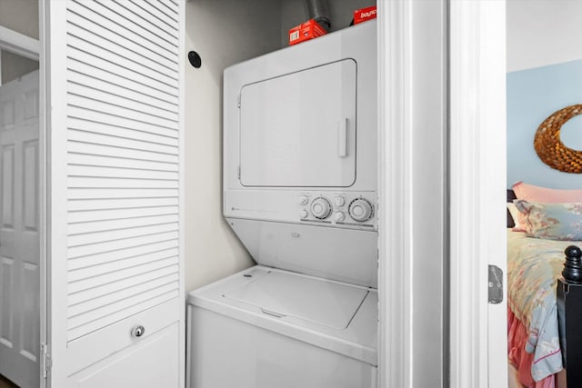 2500 N Seminary Ave Unit 4W, Chicago, IL 60614 - washroom featuring estacked washer and dryer