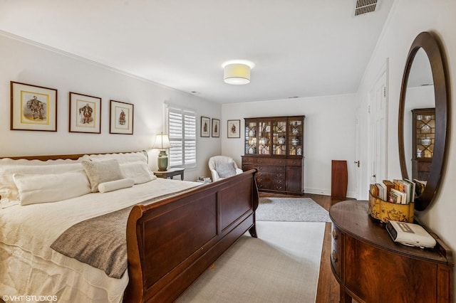 3233 Park Pl, Evanston, IL 60201 - bedroom featuring light wood finished floors and baseboards