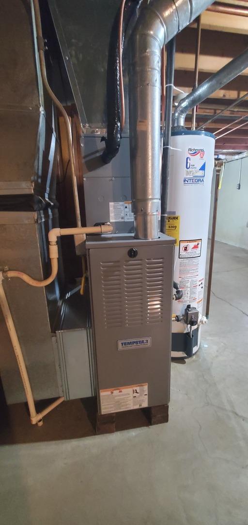 301 N Second St, Ashkum, IL 60911 - utilities featuring water heater