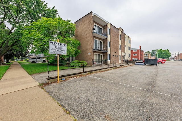9516 S Kildare Ave Unit 2N, Oak Lawn, IL 60453 - view of property featuring uncovered parking