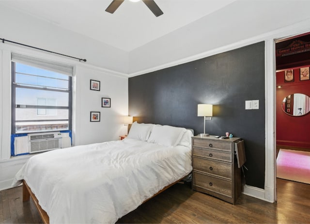 726 W Sheridan Rd Unit 3S, Chicago, IL 60613 - bedroom with wood finished floors, cooling unit, and a ceiling fan