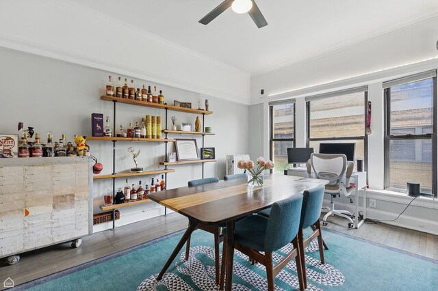 726 W Sheridan Rd Unit 3S, Chicago, IL 60613 - dining area featuring wood finished floors, a ceiling fan, crown molding, and a desk
