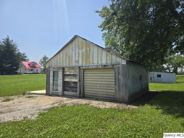 200 S Gillham, West Point, IL 62380 - view of detached garage