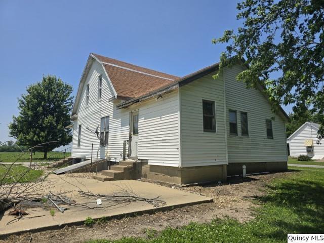 200 S Gillham, West Point, IL 62380 - back of property