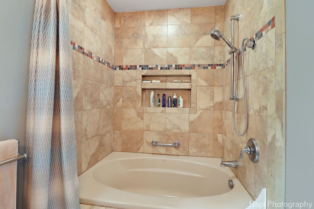27892 W Bayview Dr, Ingleside, IL 60041 - full bath featuring shower / bath combo with shower curtain