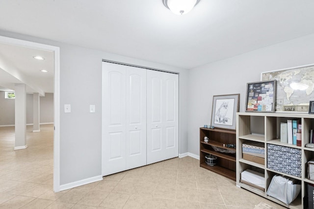 9333 Kildare Ave, Skokie, IL 60076 - tiled bedroom featuring a closet and recessed lighting