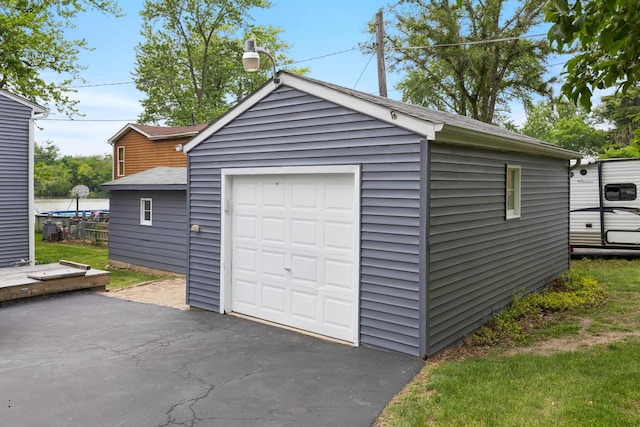 550 N Center St, South Elgin, IL 60177 - view of detached garage