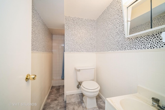 135 Flora Ave, Glenview, IL 60025 - bathroom featuring tile walls and vanity