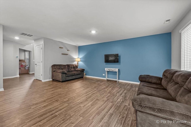 1141 Westlake Dr, Cary, IL 60013 - living area with wood finished floors and recessed lighting