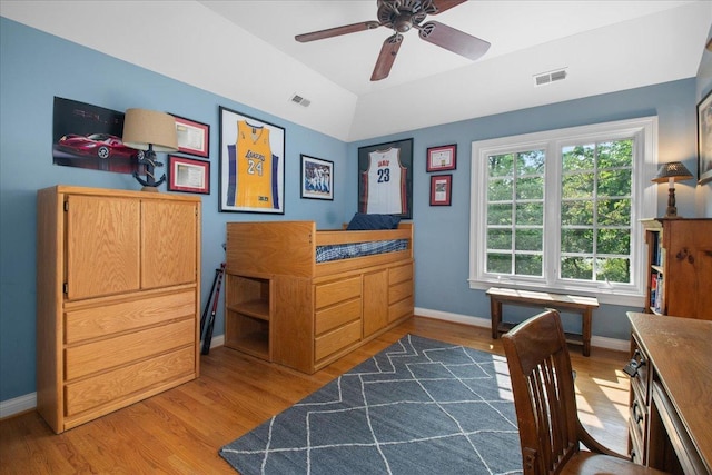 1005 Hiawatha Ln, Riverwoods, IL 60015 - bedroom with wood finished floors