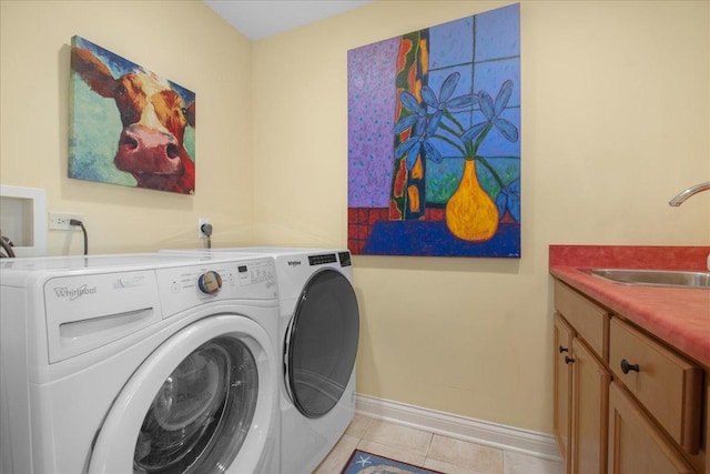 1005 Hiawatha Ln, Riverwoods, IL 60015 - washroom featuring washing machine and dryer and light tile patterned floors