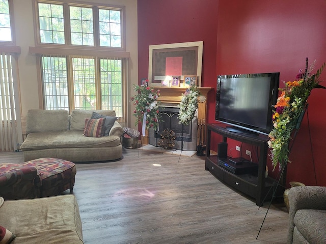 18324 Pond View Ct, Tinley Park, IL 60477 - living area with wood finished floors and a high ceiling