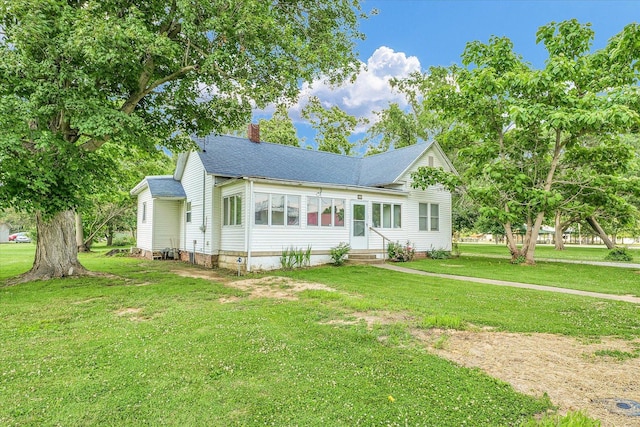 215 E Blevins St, Oakland, IL 61943 - photo 1