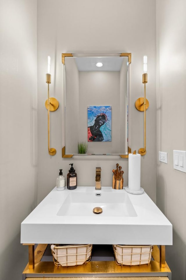 4741 S Drexel Blvd, Chicago, IL 60615 - bathroom featuring a sink