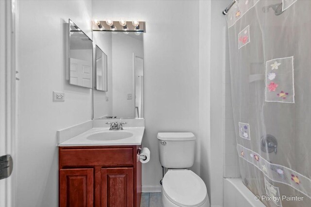 609 Cary Woods Cir, Cary, IL 60013 - bathroom with vanity and shower / tub combo
