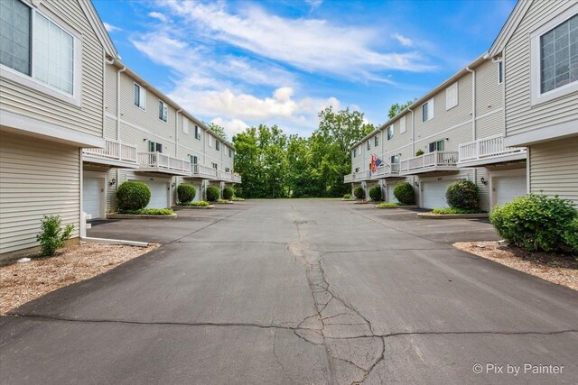 609 Cary Woods Cir, Cary, IL 60013 - view of asphalt road