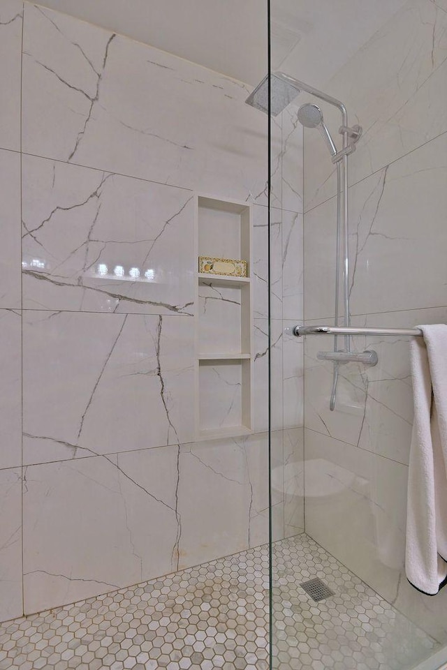 1340 Charger Ct, Carol Stream, IL 60188 - bathroom with a shower stall