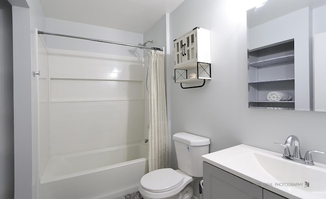 21136 W Engle Dr, Lake Villa, IL 60046 - full bathroom featuring shower / bath combination with curtain and vanity