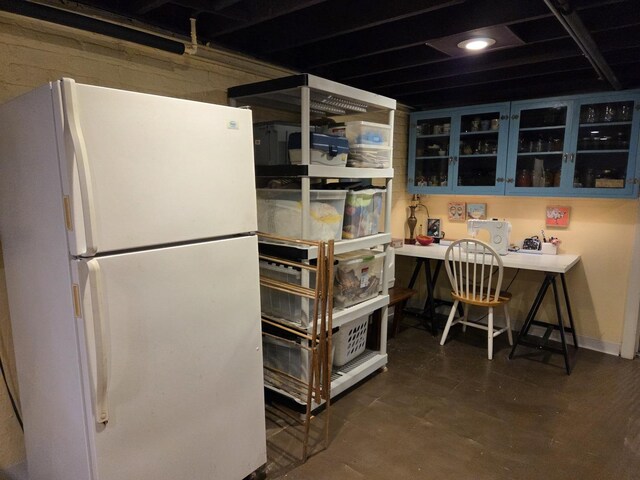 7439 N Maplewood Ave, Chicago, IL 60645 - finished below grade area featuring freestanding refrigerator