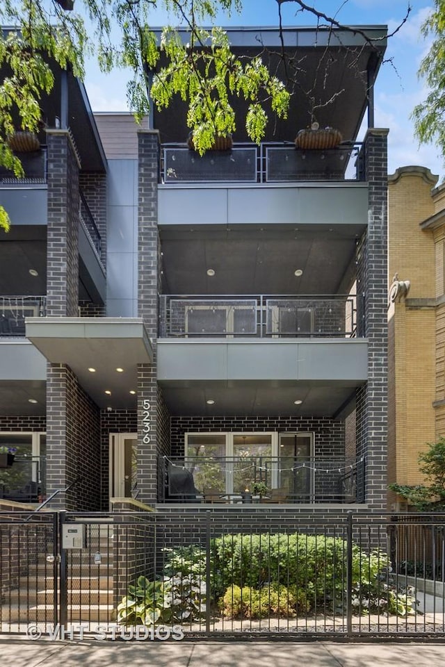 5236 N Kenmore Ave Unit 1N, Chicago, IL 60640 - view of building exterior