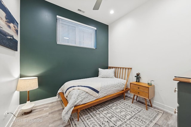 5236 N Kenmore Ave Unit 1N, Chicago, IL 60640 - bedroom with wood finished floors, a ceiling fan, and recessed lighting