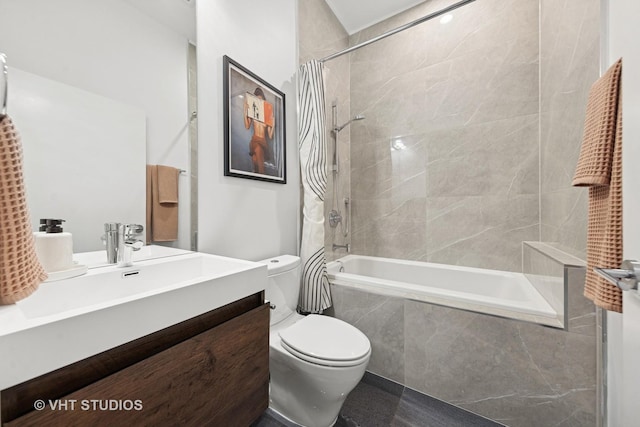 5236 N Kenmore Ave Unit 1N, Chicago, IL 60640 - full bathroom featuring tiled shower / bath combo and vanity