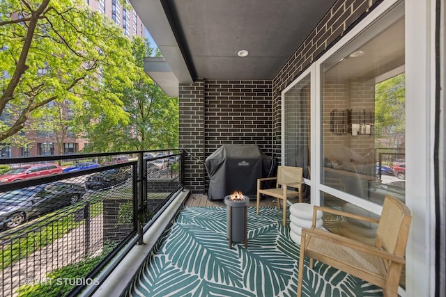 5236 N Kenmore Ave Unit 1N, Chicago, IL 60640 - balcony with a grill