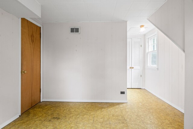 418 S Vail Ave, Arlington Heights, IL 60005 - spare room featuring tile patterned floors and baseboards