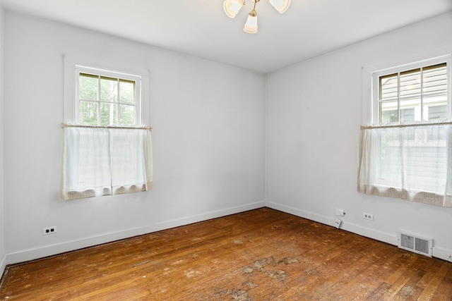 418 S Vail Ave, Arlington Heights, IL 60005 - empty room featuring hardwood / wood-style flooring and baseboards