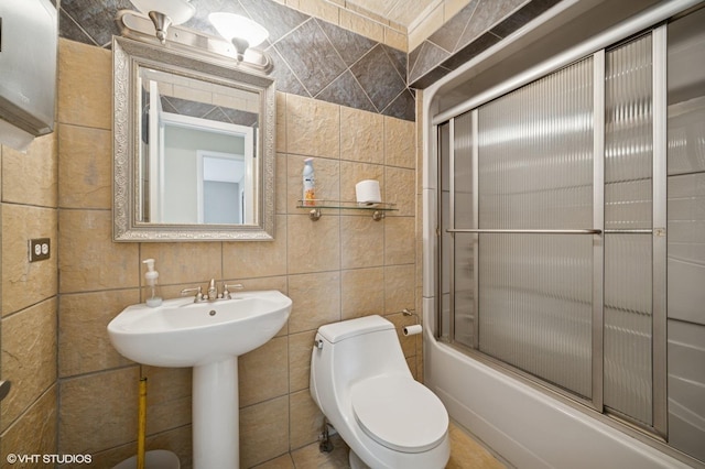 13 Chipping Campden Dr, South Barrington, IL 60010 - full bath with tile walls and bath / shower combo with glass door