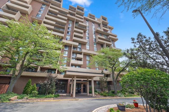 465 W Dominion Dr Unit 1208, Wood Dale, IL 60191 - photo 1