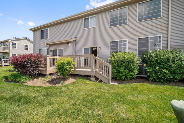 2026 Juniper Ct, Glendale Heights, IL 60139 - back of house featuring a yard and a deck