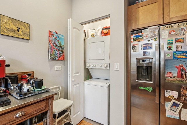 1639 W Farwell Ave Unit 1, Chicago, IL 60626 - laundry room featuring stacked washing machine and dryer