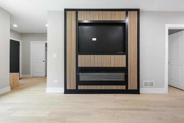 2563 Maple St, River Grove, IL 60171 - detailed view of wood finished floors and recessed lighting