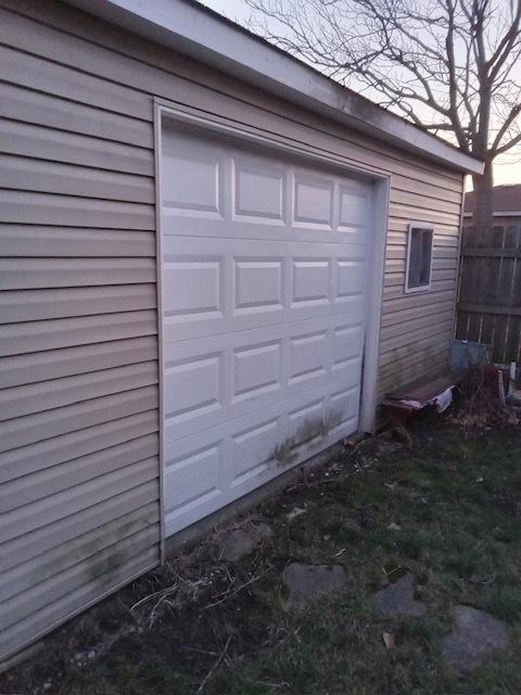 3307 W 37th Pl, Chicago, IL 60632 - view of garage
