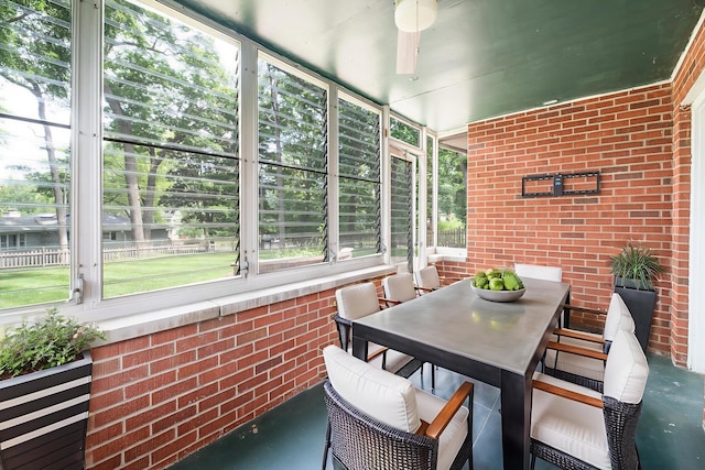 308 Dunbar Rd, Mundelein, IL 60060 - sunroom featuring outdoor dining area and ceiling fan