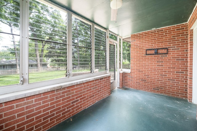 308 Dunbar Rd, Mundelein, IL 60060 - unfurnished sunroom with plenty of natural light and ceiling fan