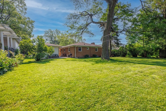 103 N Adelaide St, Normal, IL 61761 - view of green lawn