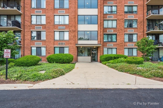 2000 Saint Regis Dr Unit 1D, Lombard, IL 60148 - view of apartment building / complex