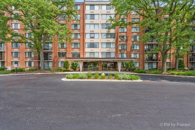 2000 Saint Regis Dr Unit 1D, Lombard, IL 60148 - view of apartment building / complex